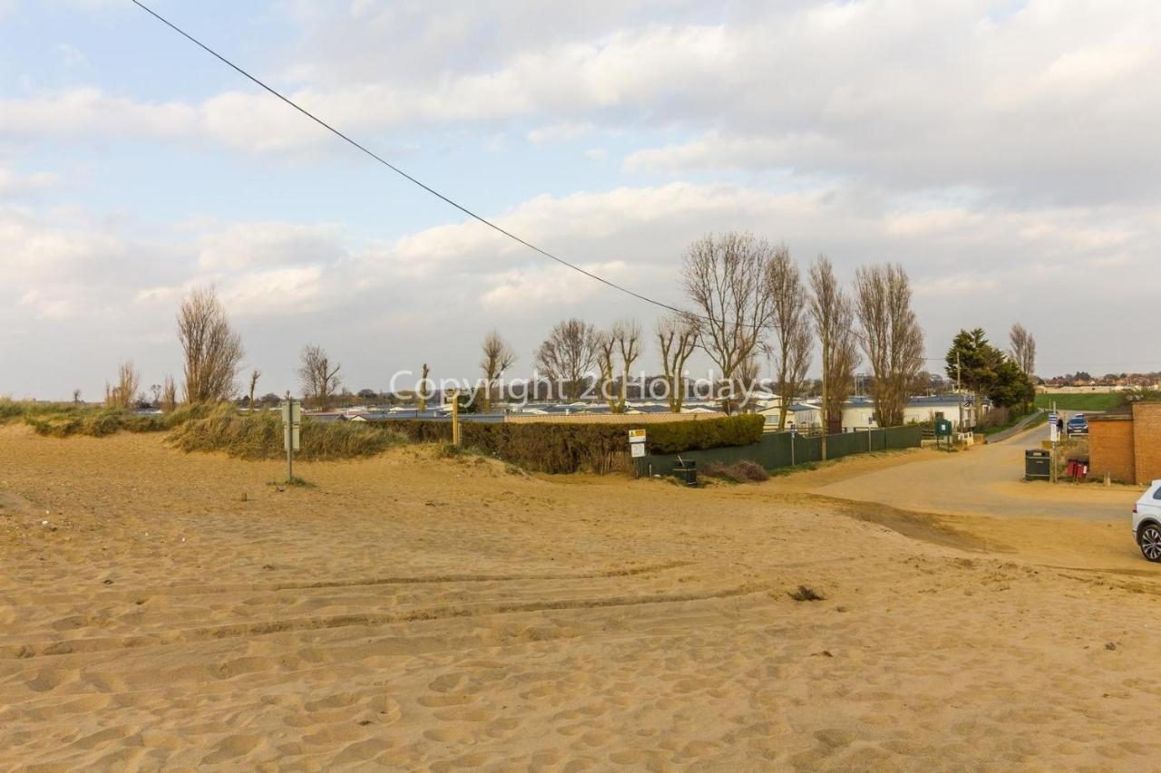 8 Berth Caravan For Hire At Heacham Holiday Park In Norfolk Ref 21024F Hotell Eksteriør bilde